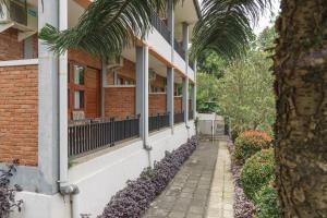 reddoorz plus lodaya gunung geulis puncak