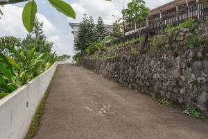 reddoorz plus lodaya gunung geulis puncak