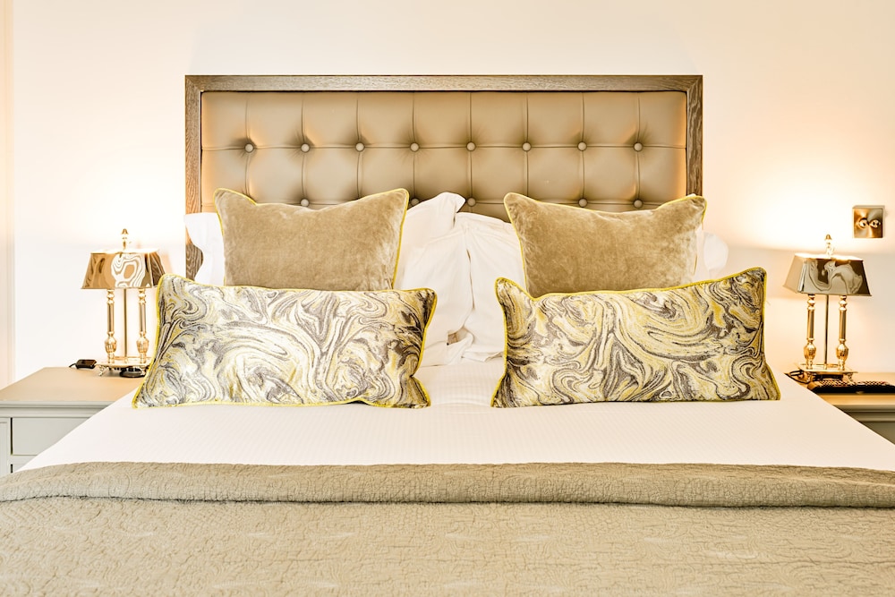 re imagined flat in georgian architecture townhouse