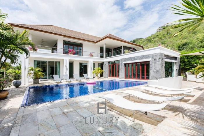 5 bedroom pool villa c1