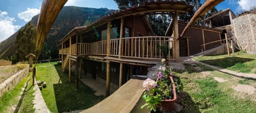 bamboo lodge sacred valley