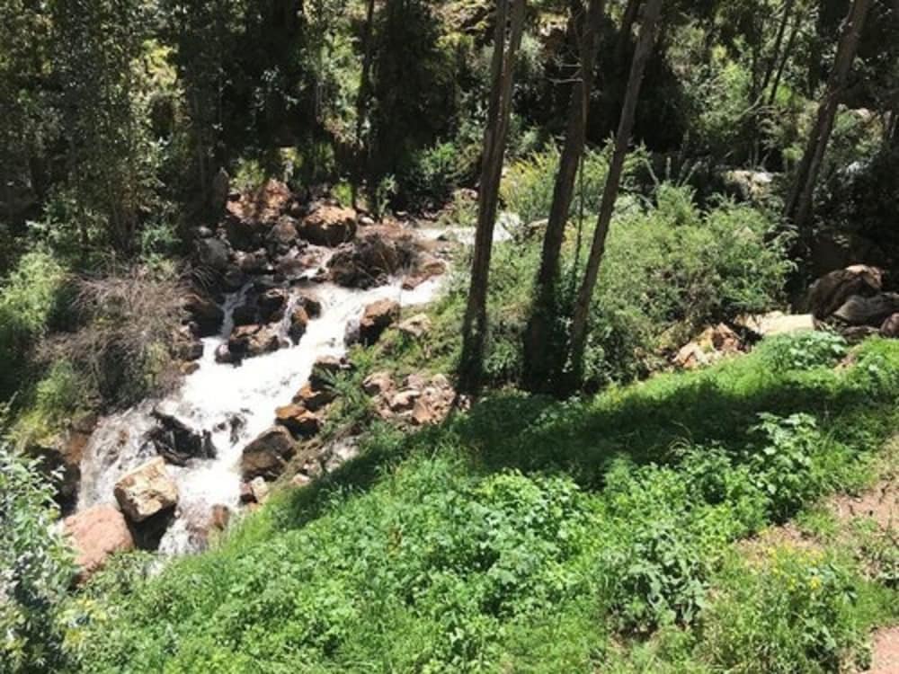 bamboo lodge sacred valley