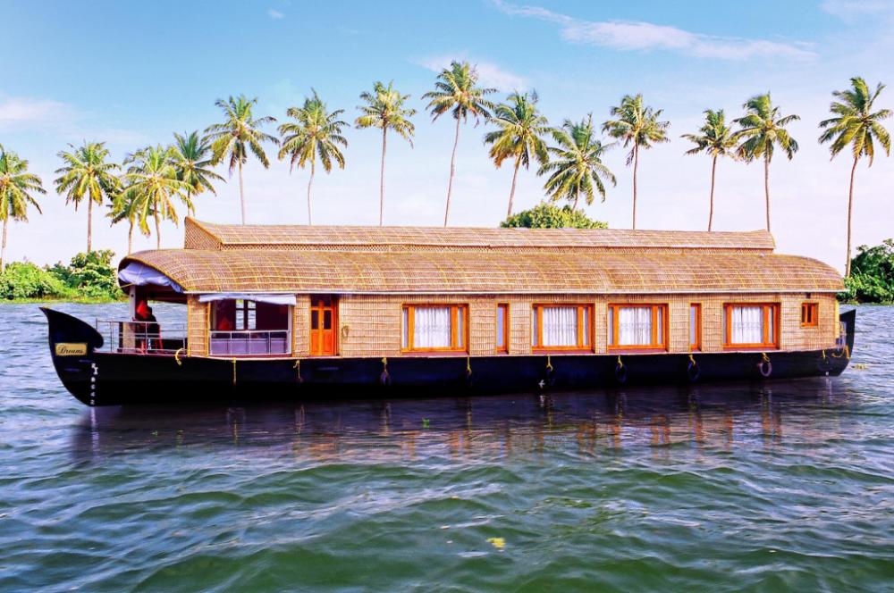indiavacationz houseboat