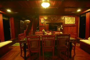 indiavacationz houseboat