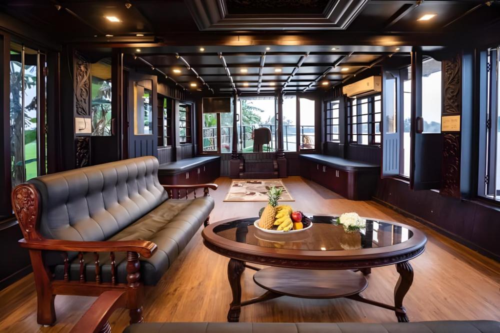 indiavacationz houseboat