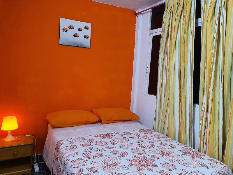 low cost room plaza de hierro i