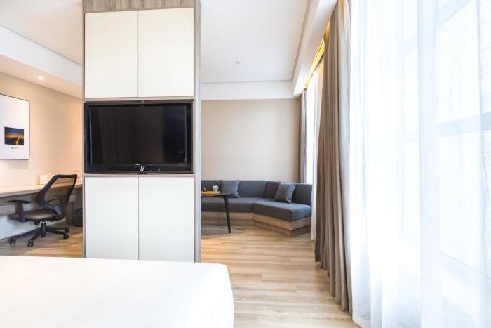 atour hotel tianma weifang