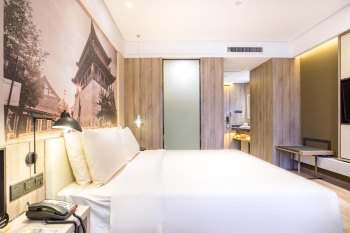 atour hotel tianma weifang
