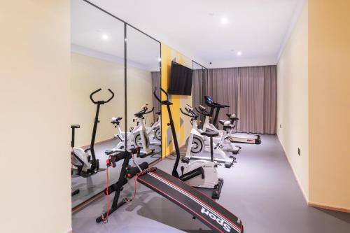 Atour Hotel Tianma Weifang,,4 star