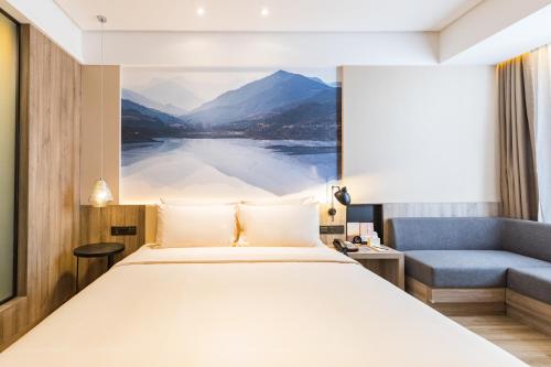 atour hotel tianma weifang