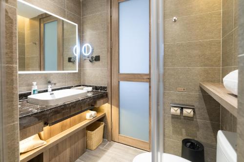 atour hotel tianma weifang