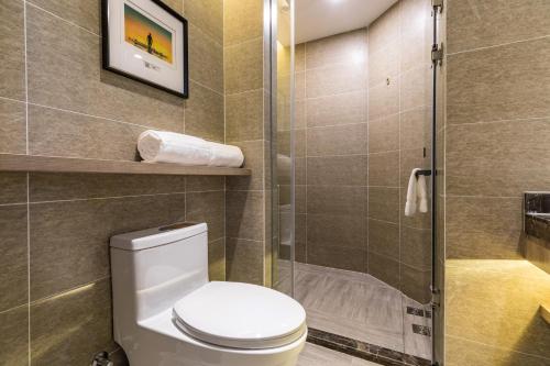 atour hotel tianma weifang