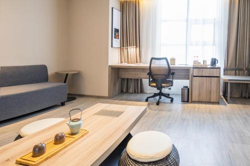 atour hotel tianma weifang