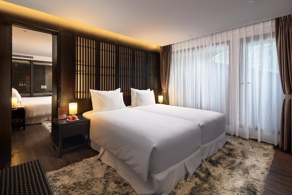 scarlet pearl cruises