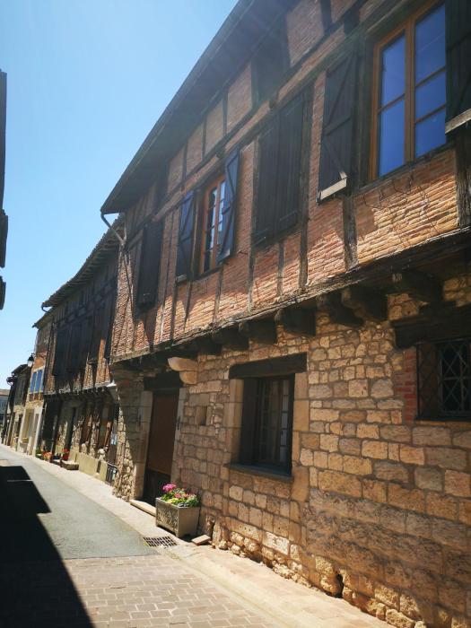 castelnau de montmiral