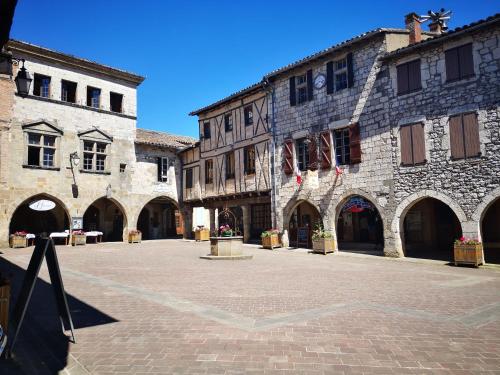castelnau de montmiral