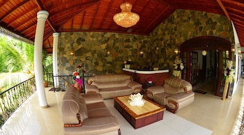 thevni holiday resort