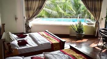 thevni holiday resort