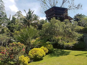 thevni holiday resort