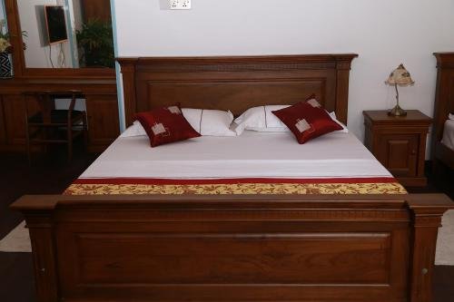thevni holiday resort