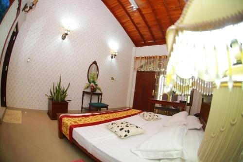 thevni holiday resort