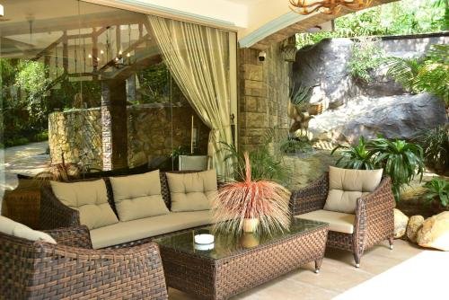 thevni holiday resort