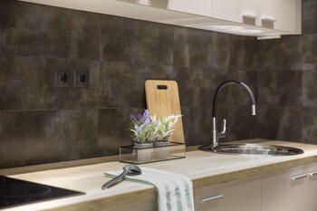 supreme luxury suites by athens stay