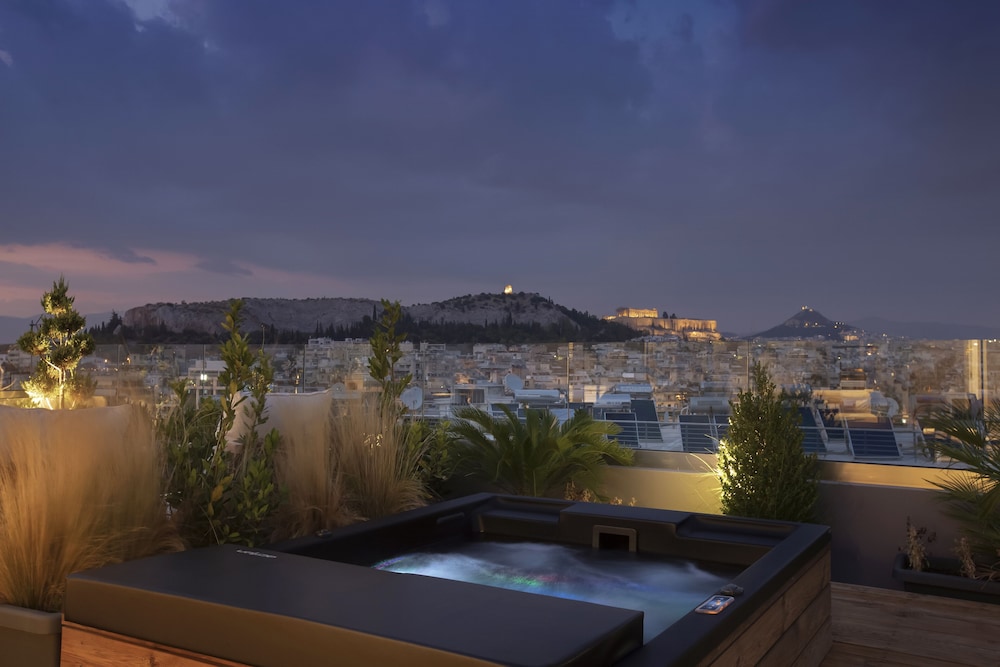 supreme luxury suites by athens stay