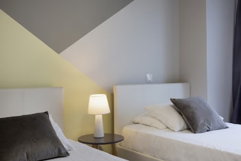 supreme luxury suites by athens stay