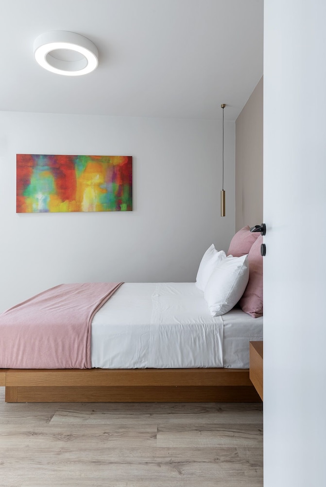 supreme luxury suites by athens stay