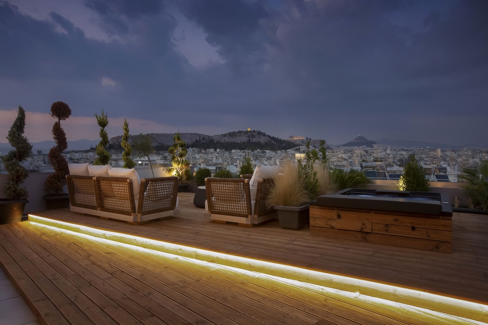 supreme luxury suites by athens stay