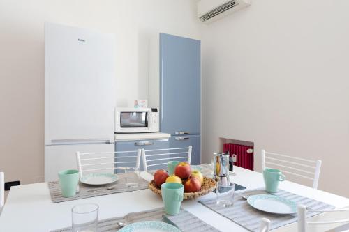 santorsola colorful huge apartment