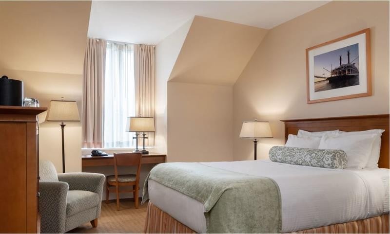 the charles f knight center