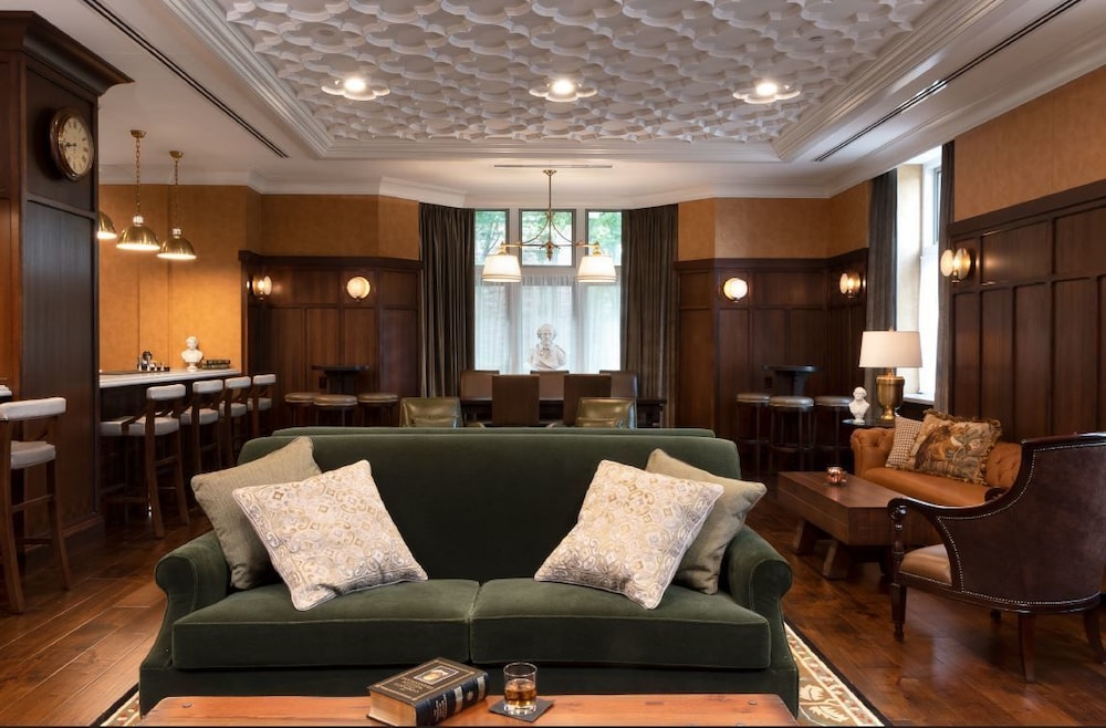 the charles f knight center