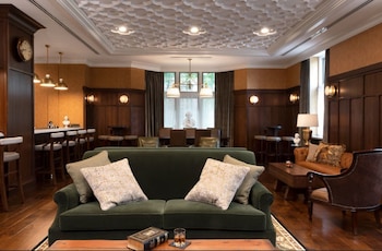 the charles f knight center