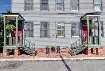gallery stays spartina