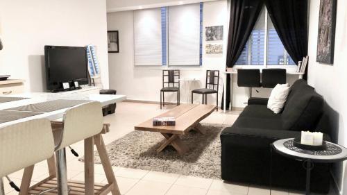 stylish tel aviv