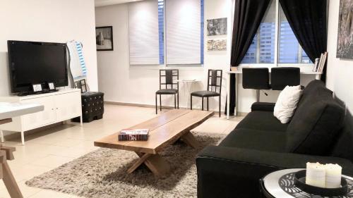 stylish tel aviv