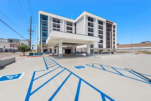 hampton inn by hilton los angeles airport