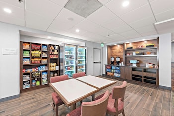 hampton inn by hilton los angeles airport