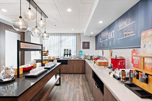 hampton inn by hilton los angeles airport