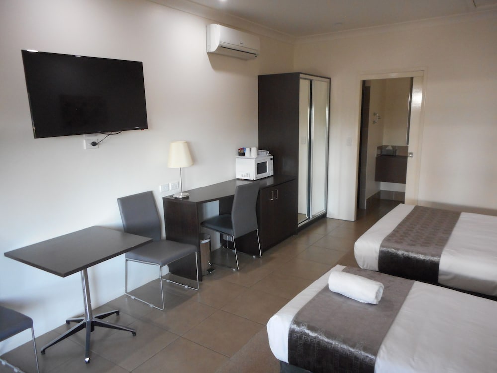 injune motor inn