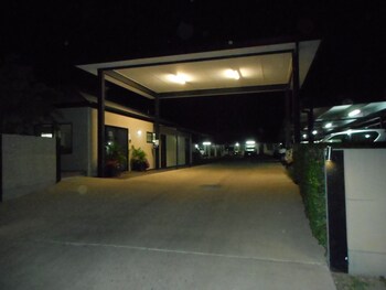 injune motor inn