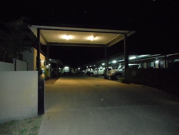 injune motor inn