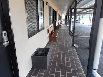 injune motor inn