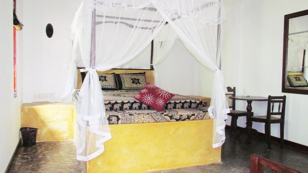 unawatuna royal lotus villa