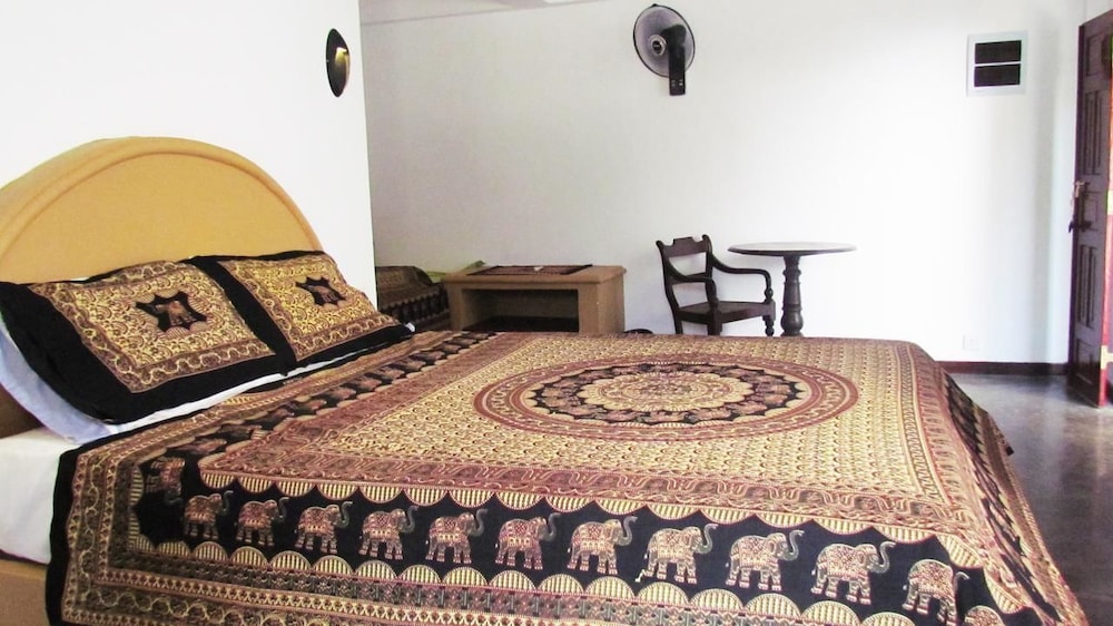 unawatuna royal lotus villa