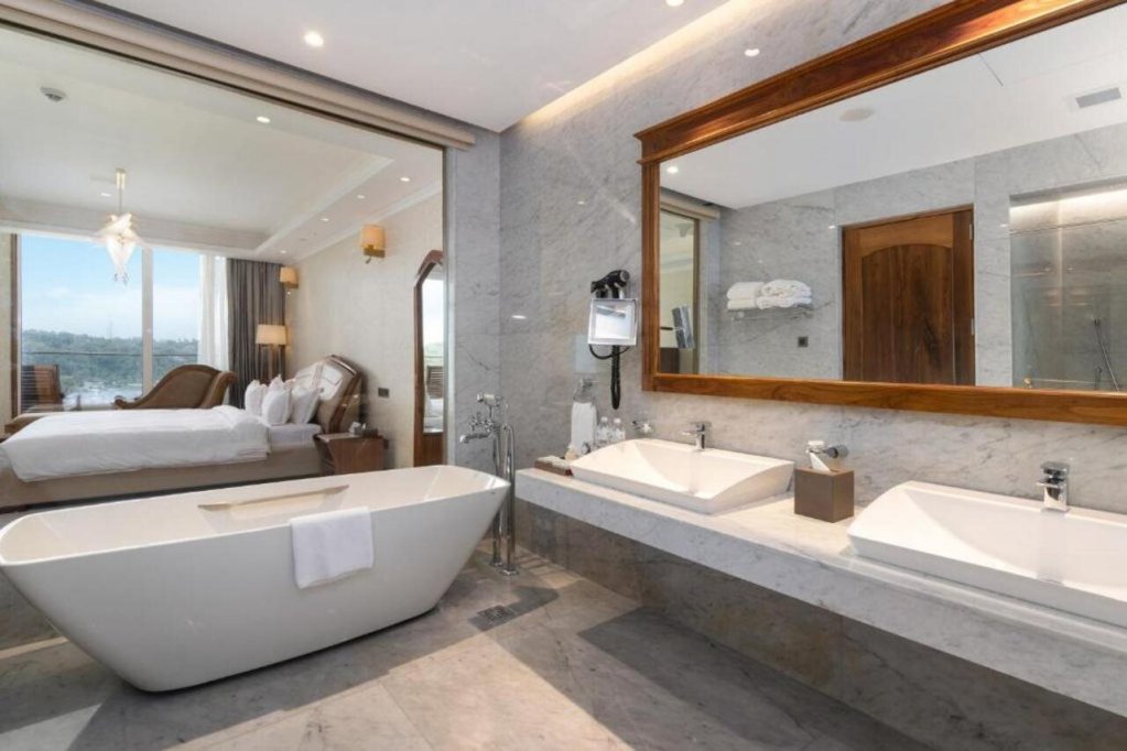 unawatuna royal lotus villa