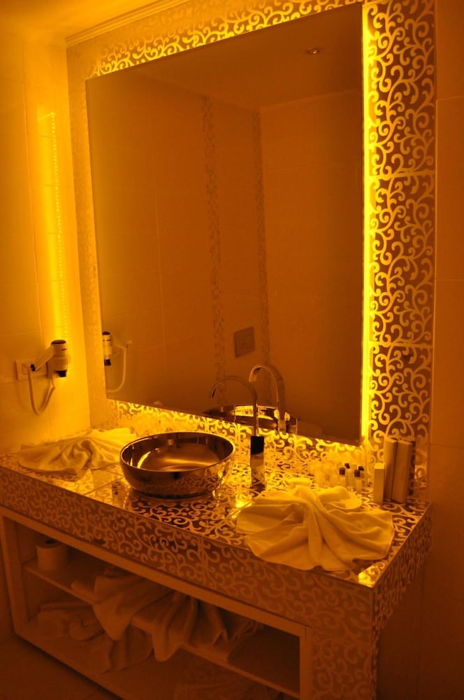 bab i zer konaklama ve restoran