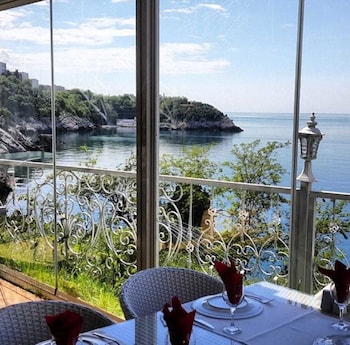 bab i zer konaklama ve restoran